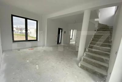 Casă cu 4 camere cu Teren 200 Mp în Central