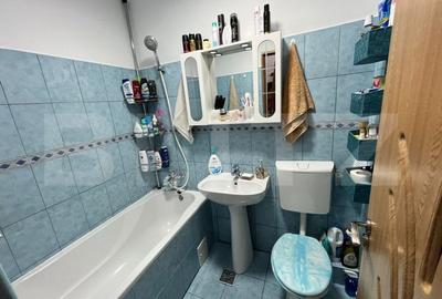 Apartament de vanzare, cu 3 camere, 63 mp, zona hipodrom 4 - 8