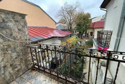 De vanzare apartament pe doua nivele in vila zona Mall Vitan