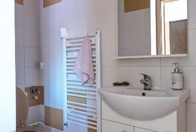 Apartament cu 3 camere decomandat în Aradului - 9