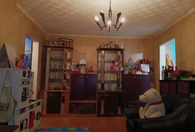 Apartament cu 3 camere semidecomandat în Central - 5