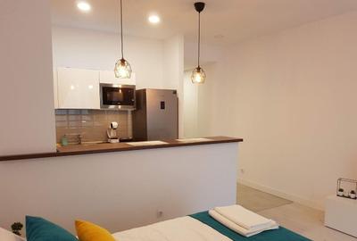 STUDIO MOBILAT + LOC DE PARCARE PROPRIETATE -50 M DE SHUT UP BEACH -MAMAIA NORD - 15