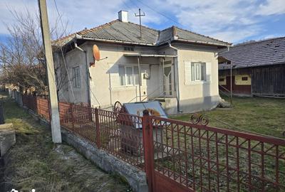 Casă cu 3 camere cu Teren 1200 Mp în Josenii Bârgăului - 4
