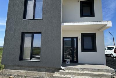 Casă cu 3 camere în Ișalnița - 11