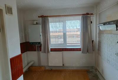 Apartament cu 2 camere decomandat în Central - 2