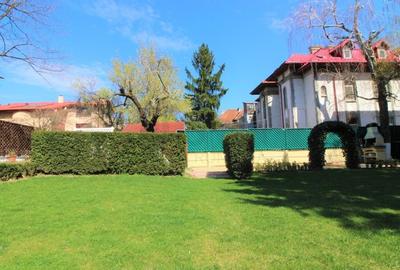 Casă individuală cu 14 camere cu Canalizare în Casin - 2