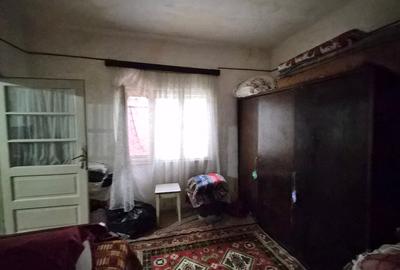 Inel II -Coiciu -scoala generala 39 -casa chirpic 77 mp +teren 236 mp - 11