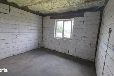 Casă cu 3 camere cu Teren 300 Mp în Ciurea - 9