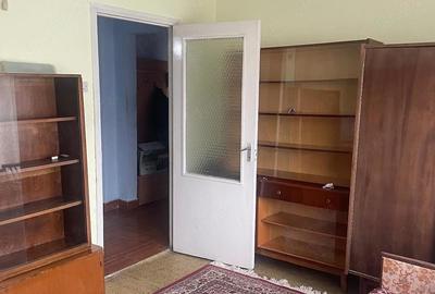 Apartament cu 3 camere decomandat în Central - 1