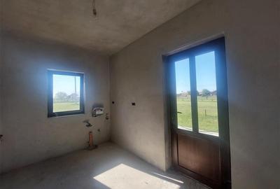 Casă individuală cu 4 camere cu Canalizare în Fântânele - 5