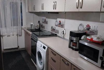 Apartament cu 3 camere decomandat în Dacia - 4