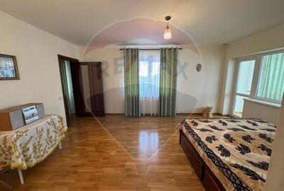 Casă cu 6 camere cu Teren 1263 Mp în Dărmănești - 20