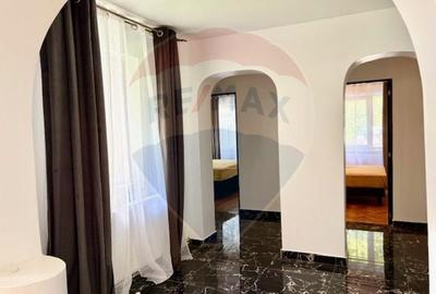 Apartament cu 3 camere decomandat, mobilat în Est - 1