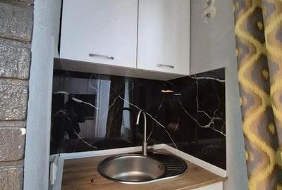 Garsoniera de vanzare in zona Basarabia - 2