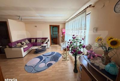 Casă cu 5 camere cu Teren 380 Mp în Romanești - 2