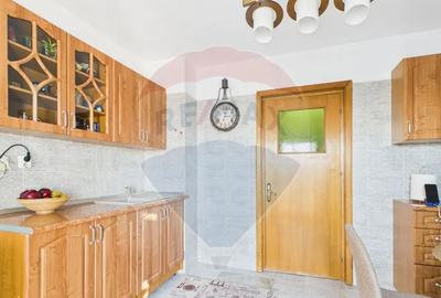 Apartament cu 4 camere decomandat, mobilat în P-ța Alba Iulia - 8