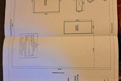 Casă cu 9 camere cu Teren 2375 Mp în Central - 2