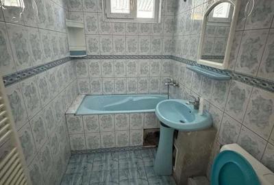 Apartament cu 2 camere decomandat în Mărăței