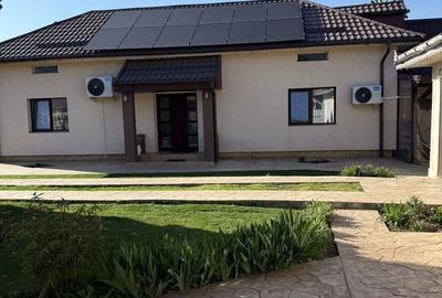 Casă cu 3 camere decomandat în Cordun - 6