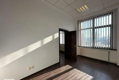 Spațiu comercial, de 126 mp, în Central - 3