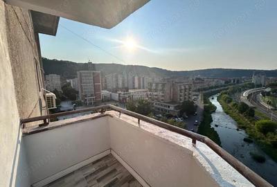 Apartament cu 3 camere semidecomandat în Central - 16