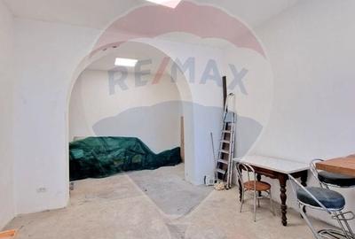 Spatiu comercial Metrou Eroii Revolutiei - 1