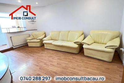 Apartament cu 3 camere decomandat în Republicii