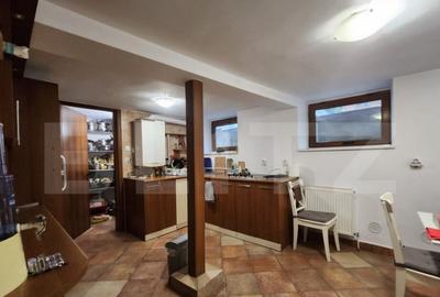 Casă cu 5 camere cu Teren 364 Mp în Central - 18