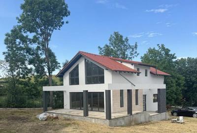 Casă cu 5 camere cu Teren 700 Mp în Ciurila - 1