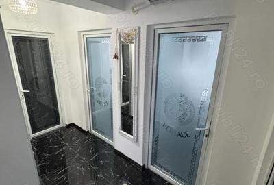 Apartament cu 3 camere decomandat în Central - 1