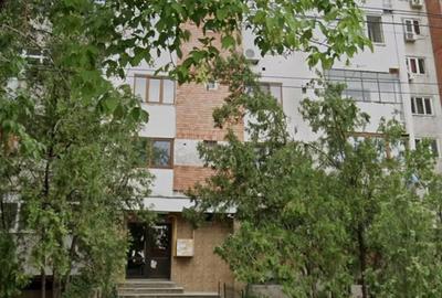 Apartament cu 3 camere decomandat în Central - 1