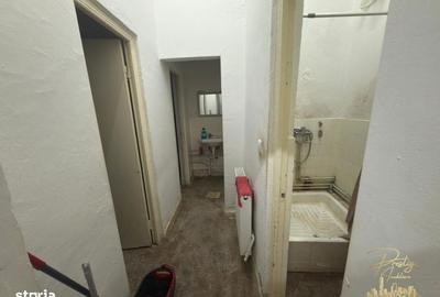Spațiu comercial, de 150 mp, în Central - 16