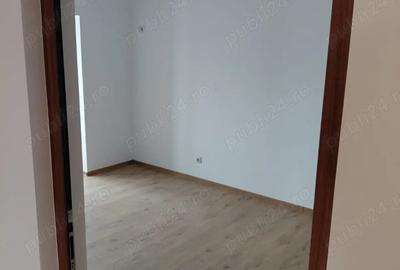 Apartament cu 3 camere decomandat în Oltenița - 8