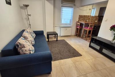Apartament cu 3 camere decomandat, mobilat în P-ța Muncii