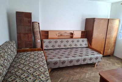 Apartament cu 2 camere decomandat în 7 Noiembrie - 7