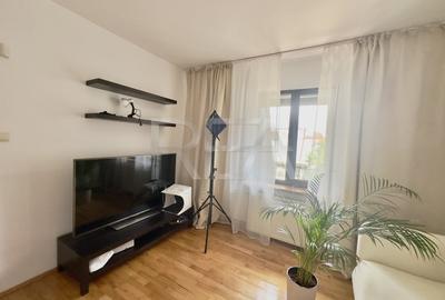 Vila 6 camere, Titulescu, Curte si zona de relaxare - Metrou la 7 minute - 4