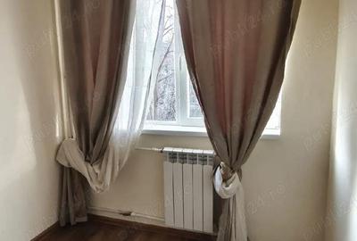 Apartament cu 3 camere semidecomandat în Central - 2