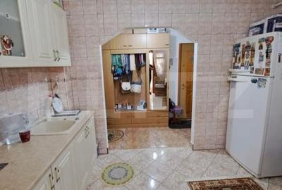 Apartament 2 camere, 52 mp, decomandat, zona Zamca - 1