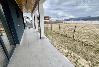 Casă cu 4 camere cu Canalizare în Cristian - 28