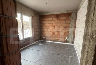 Casa cu 4 camere, curte amenajata - Sura Mica - 15