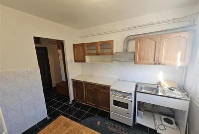 Apartament cu 2 camere semidecomandat, mobilat în Micro I - 23