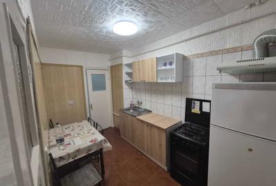 Apartament cu 4 camere decomandat în Micro 5 - 1