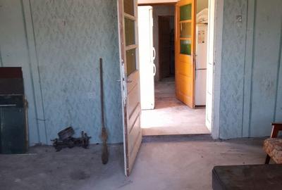 Casă cu 6 camere cu Teren 530 Mp în Cuștelnic - 2