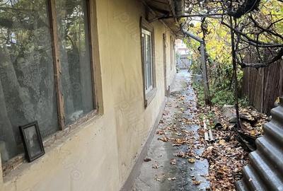 Casă cu 4 camere în Central - 1