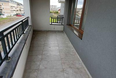 Apartament cu 3 camere decomandat în Tractorul - 5