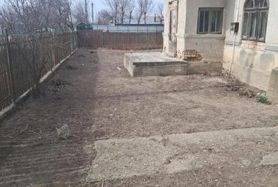 Casă cu 5 camere cu Teren 2636 Mp în Gherghița - 10