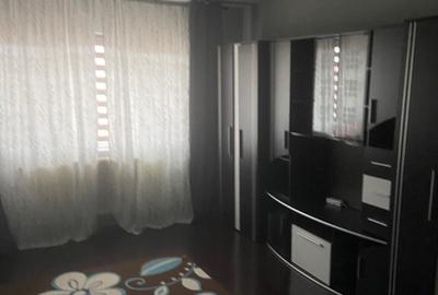 Apartament 2 camere str. Revolu?iei - 5
