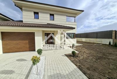 Casă individuală cu 5 camere cu Canalizare în Central - 1