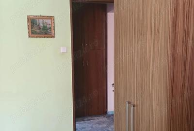 Apartament cu 3 camere decomandat în Rovine - 2