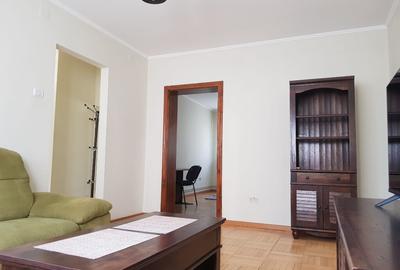 Prorprietar inchiriez apartament 3 camere ultracentral - 2